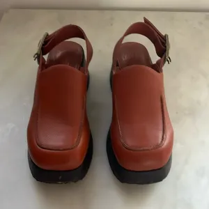Charlotte Stone Carlos Slingback Clog in Sienna—size 6