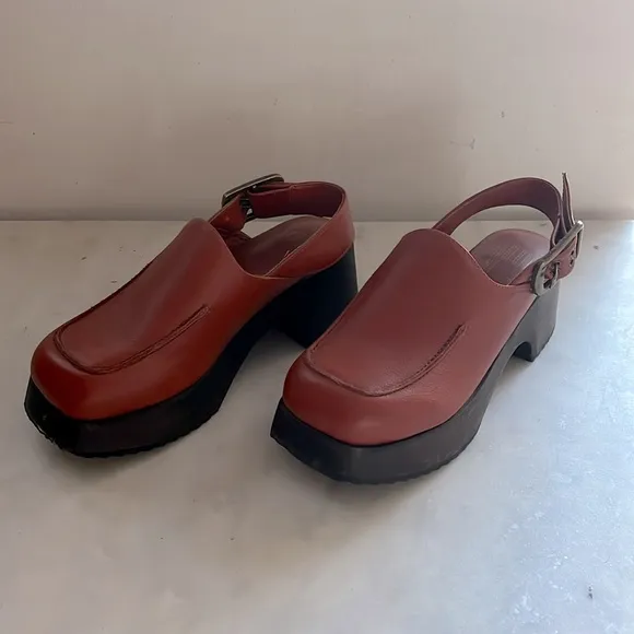 Charlotte Stone Carlos Slingback Clog in Sienna—size 6