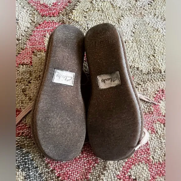 Clark's Unstructured Women’s Funny Dream, Derby Rose, Size 8, EUC, gold moccasin