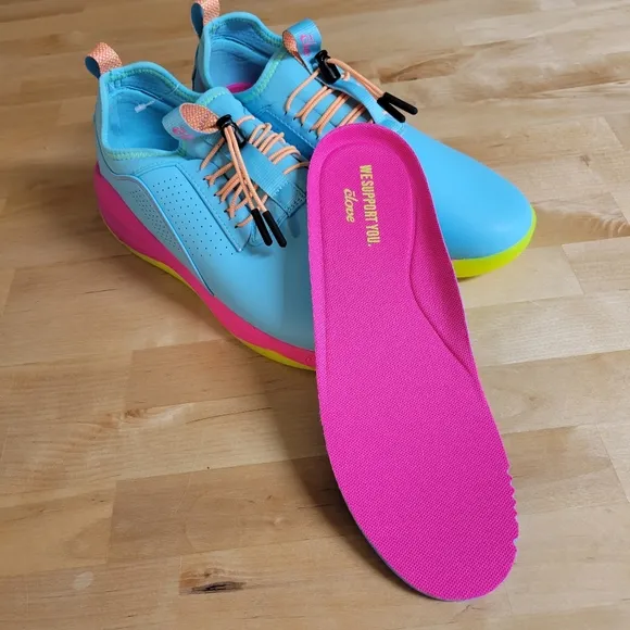 Clove  Supernova Women's 9 Shoes