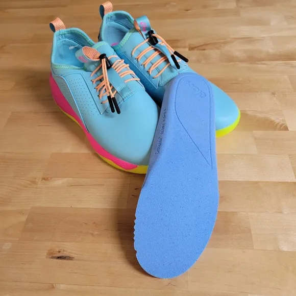 Clove  Supernova Women's 9 Shoes