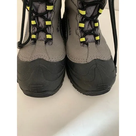 Columbia snow boots waterproof women’s size 4