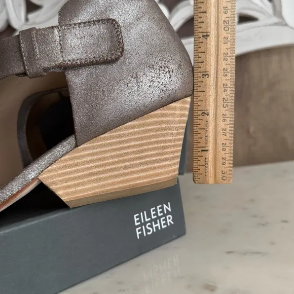 Comfortable shoes! Velcro closure! Leather shoes