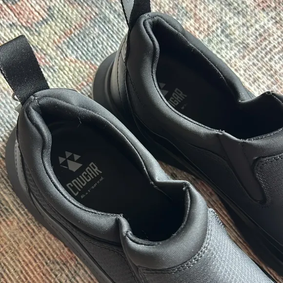 Cougar Rain Runner Sneaker Rave
