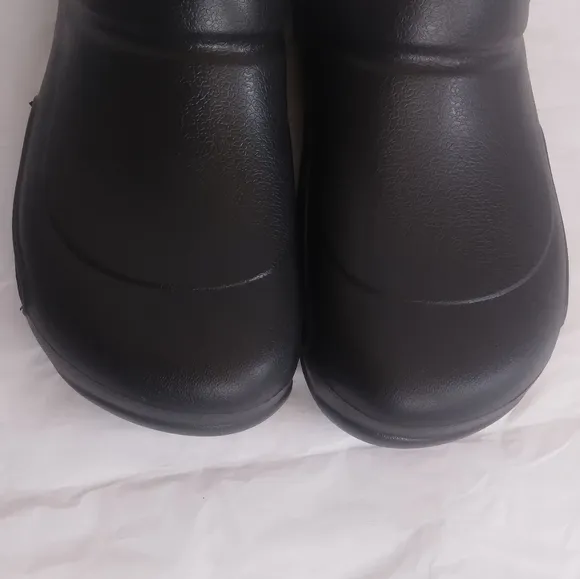 Crocs mens work slip resistant size 12 New display