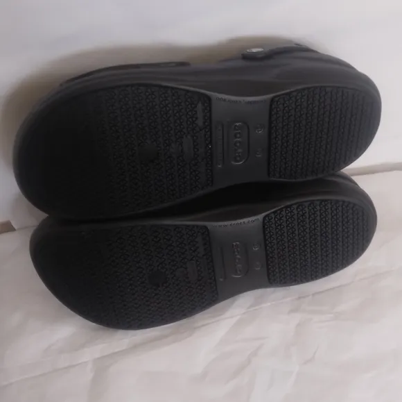Crocs mens work slip resistant size 12 New display