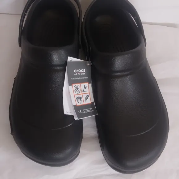 Crocs mens work slip resistant size 12 New display