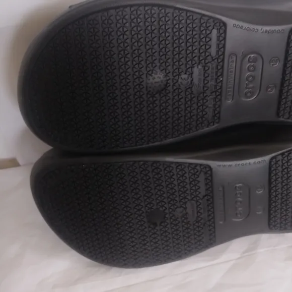 Crocs mens work slip resistant size 12 New display