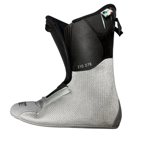 Dalbello Avanti 100 men’s size 10 ski boots.