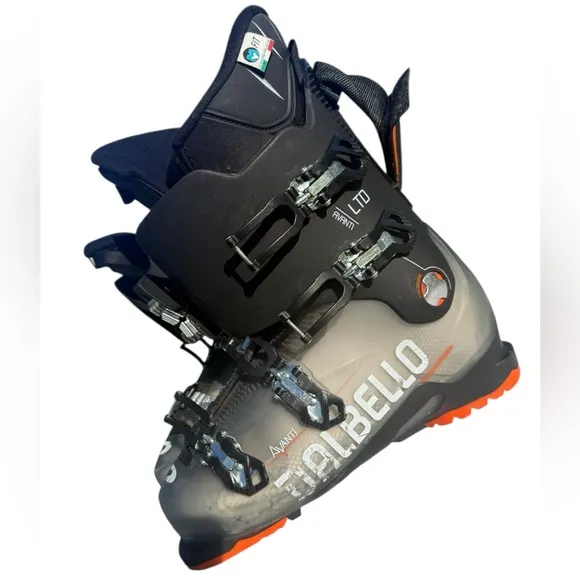 Dalbello Avanti 100 men’s size 10 ski boots.
