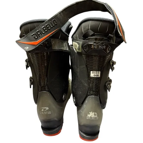 Dalbello Avanti 100 men’s size 10 ski boots.