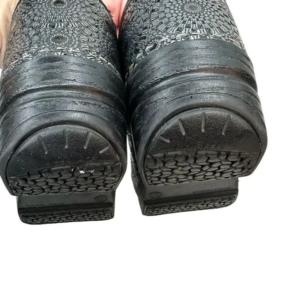 Dansko Pro XP Black Silver Medallion Embossed Patent Clog Sz US 7.5 8 EU 38