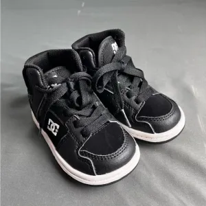 DC High top leather skate shoes Toddler size 6.0