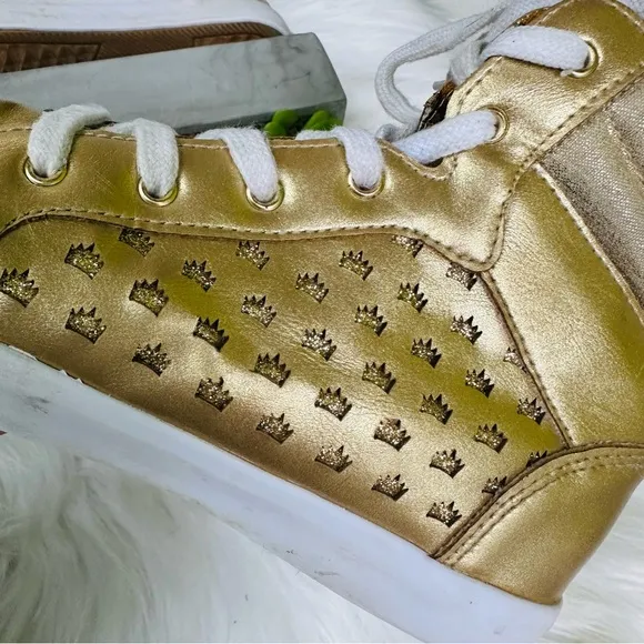 Disney D-Signed Crownin Around Gold Metallic Crown High Top Shoes, 3