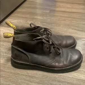 Dr. Martens Air Wair Slip Resistant shoes
