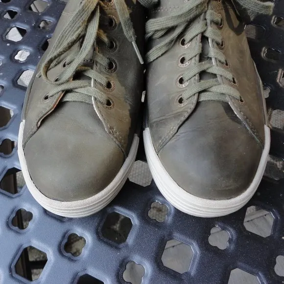 DR. MARTENS Men's/Women's Low Top British Green Lace Up Tennis Shoes Size 8M/9L