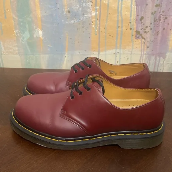 Dr. Martens Smooth Leather Oxford Slip Resistant Men's Cherry Red Unisex M9/W10