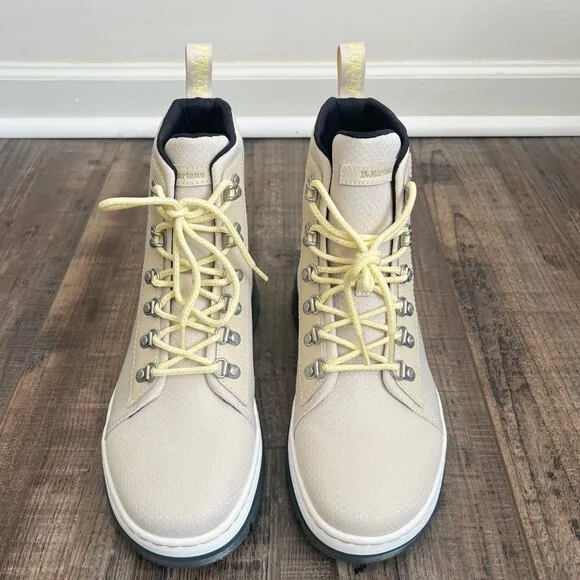Dr. Martens Women's Combs W 6 Eyelet Combat Boots Parchment Beige 40/60 Size 7