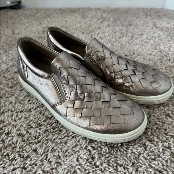 Ecco Soft 7 Woven Leather Slip-On Sneaker - NEVER WORN