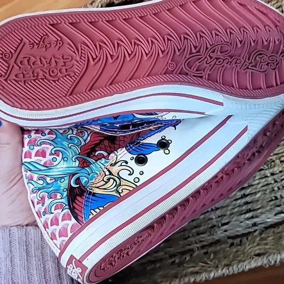 Ed hardy mermaid hi top shoes sz 6 nice condition