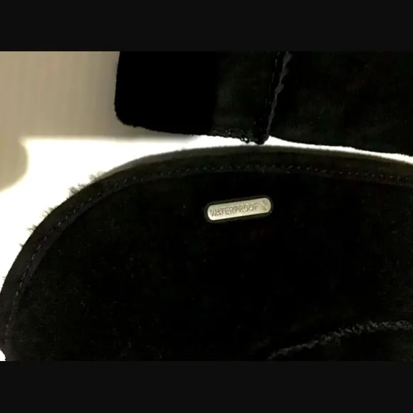 EMU Charlotte Waterproof Unisex W-11.M-10.Black Sheepskin Suede Ankle  Boots