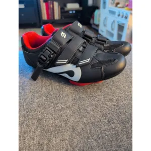 EUC Peloton cycling bike shoes with look delta cleats EU 37 US women's 6
