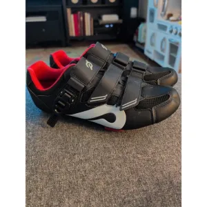 EUC Peloton cycling bike shoes with look delta cleats EU 41 US women's 10