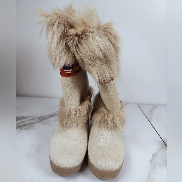 EUC Tecnica Goat Fur Cream Tan Embellished Apres Ski Winter Boots, Sz 7