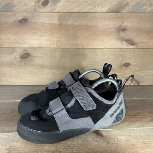 evolv defy mens size 9.5 climbing shoes black gray athletic bouldering