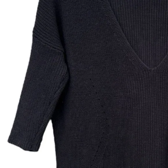 Express V-neck Sweater Black Neutral Ribbed Knit Quarter Sleeve Size Small