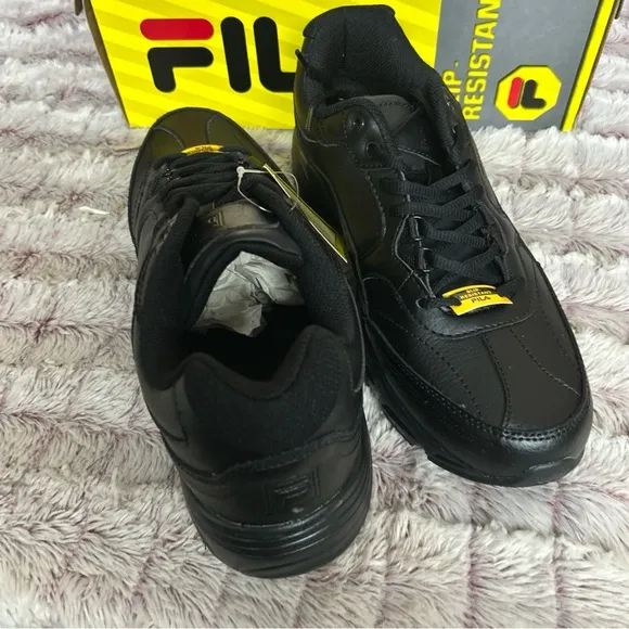 Fila slip resistant Memory Workout MenSneakers Size 11 Black