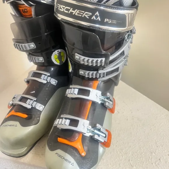 FISCHER Soma MX9 Ski Boots, Size 27.5, Soma Tec