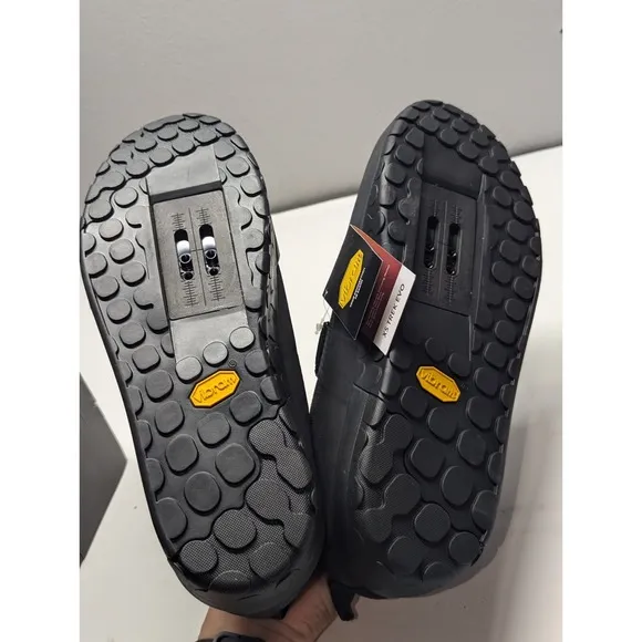 Fizik Gravita Tensor 43.5 MTB Shoe - Black-Black Vibram Compoundxs Trek Evo