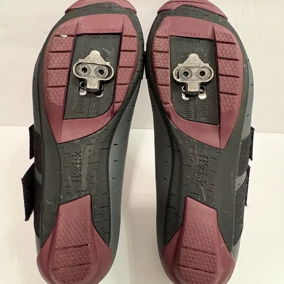 Fizik Terra Powestrap G4 Men’s cycling shoes EU 43 US 9.5 Gray and Black.