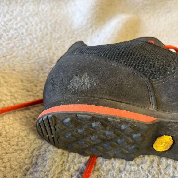 Giro Rumble VR Mountain Bike Cycling Shoes Men 10.5 Black Red Laces Vibram Soles