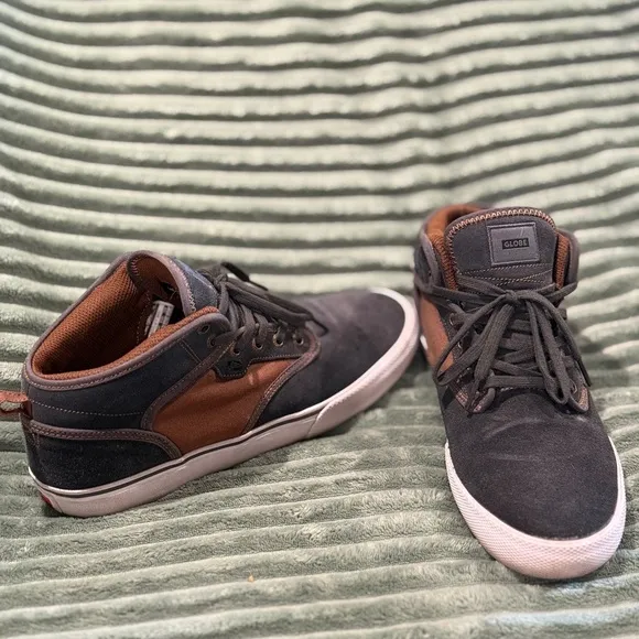 Globe Mahalo Mid 9.5 Men's Skate Shoes Brown Gray
