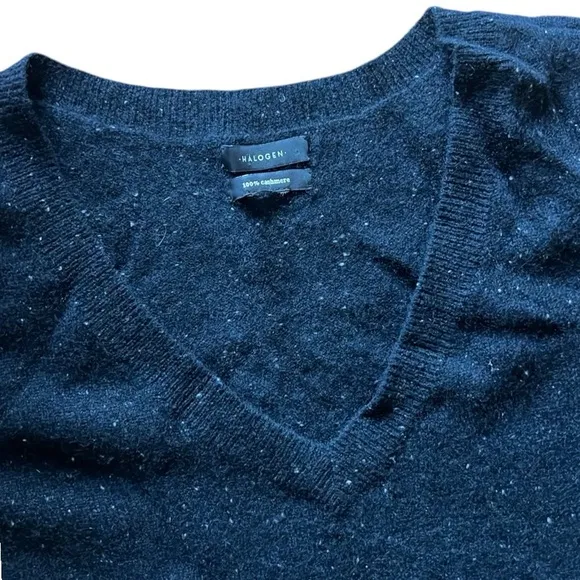 HALOGEN 💯 cashmere black w/ white fleck V neckline sweater fall winter layer