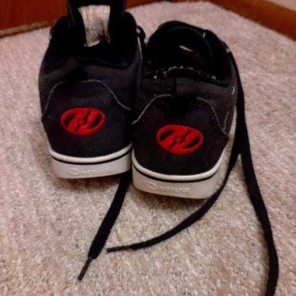 Heelys Black and Red Flame Skate Shoes Size 7 Men