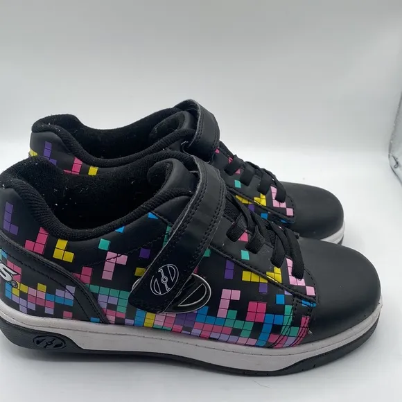 Heelys Black Multicolor Skate Shoes/ USA Size 6 Youth