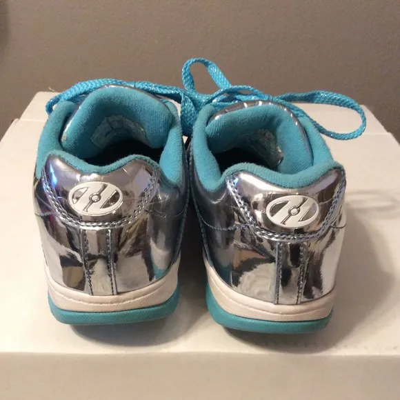 Heely’s shiny silver &amp; turquoise rolling lace up sneakers Summer big girl’s 5