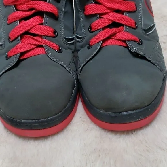 HEELYS SKATE SHOES, SIZE 6