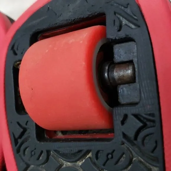 HEELYS SKATE SHOES, SIZE 6