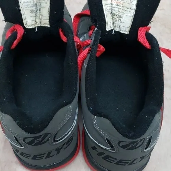 HEELYS SKATE SHOES, SIZE 6