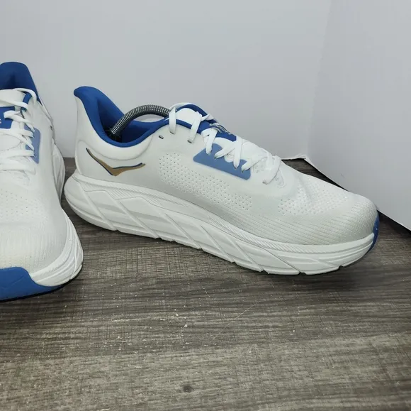 Hoka One One Arahi 7 Running Shoes White Blue Men's Size 12 D Sneaker