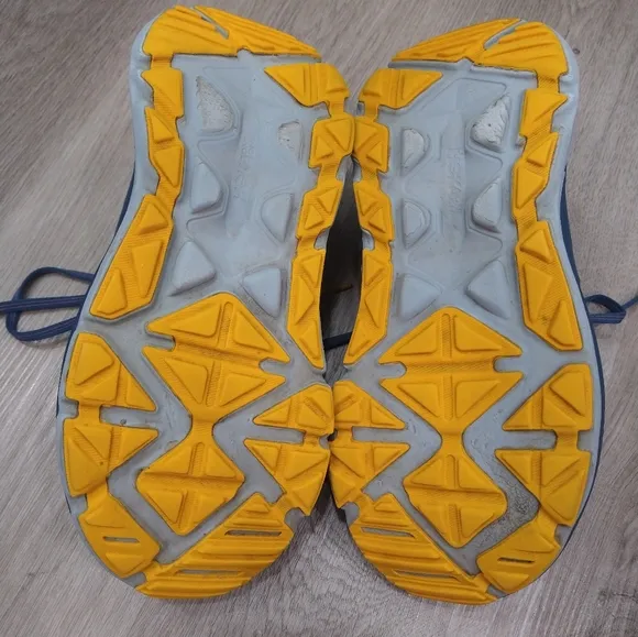 Hoka One One Stinson ATR 6 Trail Running Shoes. Size 9