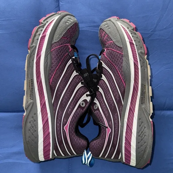Hoka One One Stinson Evo OG Unisex Hybrid Running Shoes M8/W9 Aubergine Fuschia!