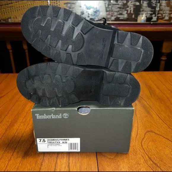 🔥HOST PICK🔥Timberland Waterproof Boots - Brand New With Box under retail