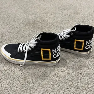 Host Pick👍👍👍Vans limited edition skate shoes size 10 men’s