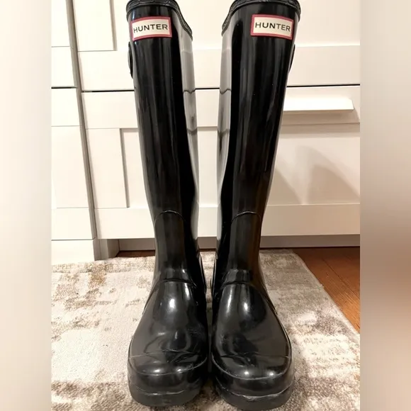 Hunter Women’s Original Tall Gloss Rain Boots