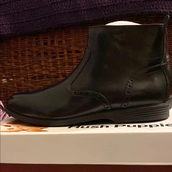 Hush Puppies Shoes in Black with Comfortable Sole and Stylish Design